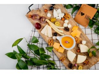 explore-fun-charcuterie-board-workshops-near-me-small-0