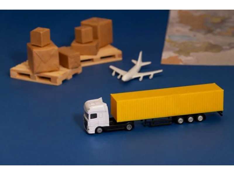 end-to-end-logistics-solutions-warehousing-and-distribution-small-0