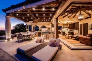 yacht-charte-with-cabo-villa-big-1