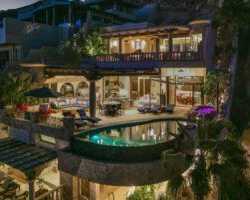 yacht-charte-with-cabo-villa