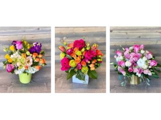 online-flower-delivery-for-mothers-day-small-0