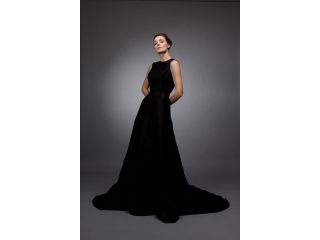 buy-designer-luxury-evening-gowns-for-special-events-small-0