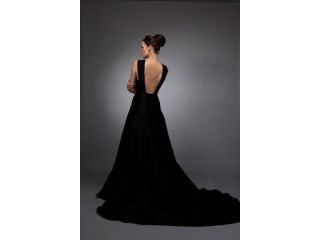 buy-designer-luxury-evening-gowns-for-special-events-small-1