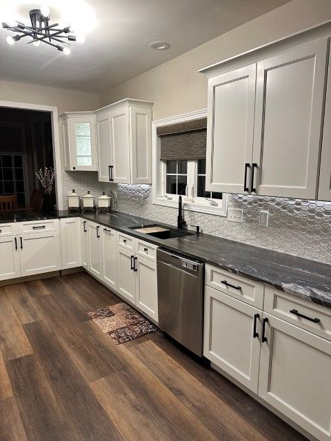 modern-kitchen-remodeling-in-mentor-for-functional-spaces-big-0