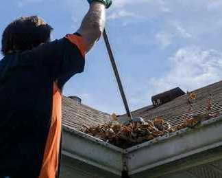 gutter-cleaning-services-in-acton-tx-for-better-water-flow