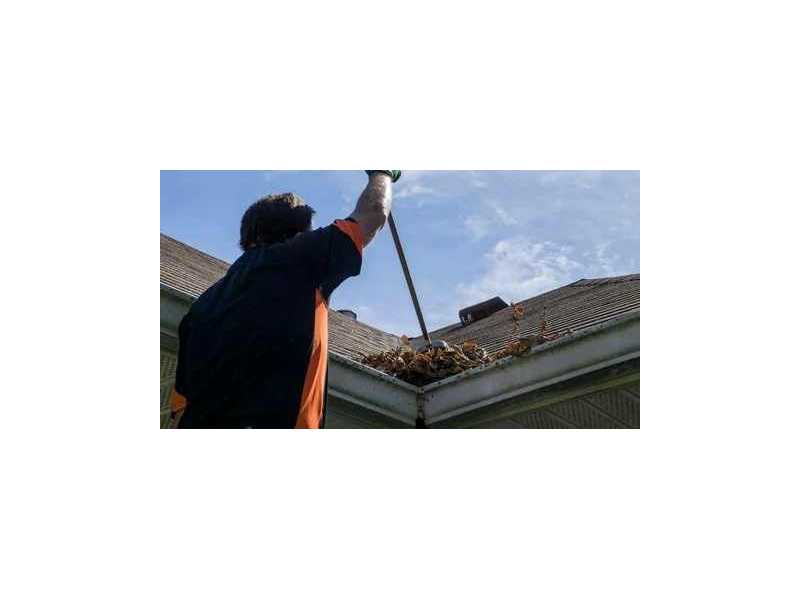 gutter-cleaning-services-in-acton-tx-for-better-water-flow-small-0
