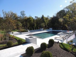 concrete-pool-builders-creating-stylish-and-lasting-pools-small-0
