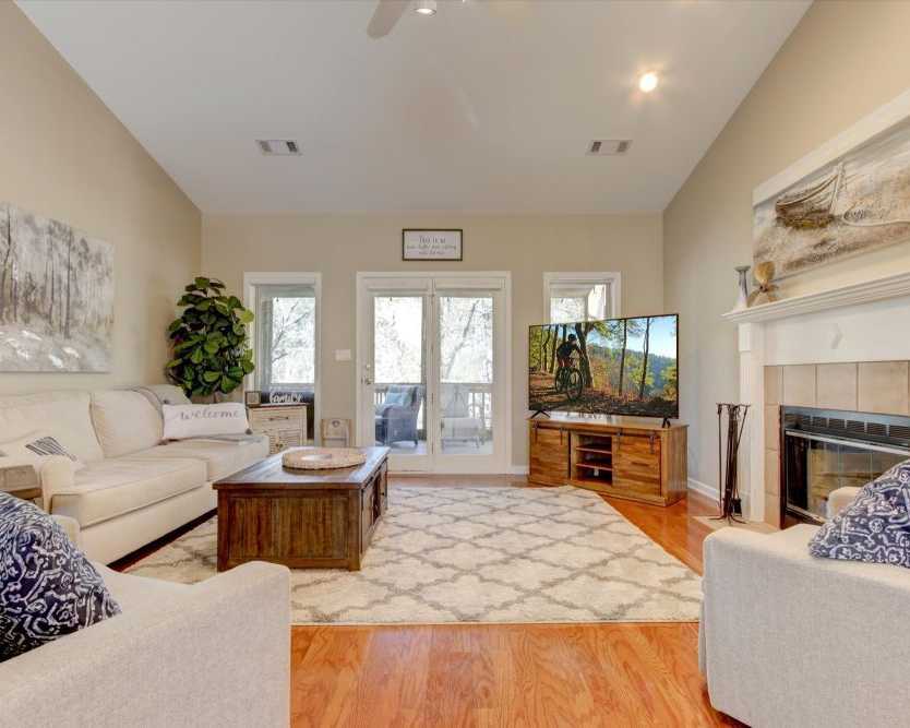 experience-comfortable-mt-ida-arkansas-cabins