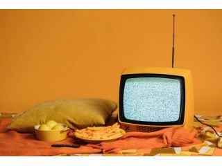 cinema-in-your-palm-the-rise-of-the-vertical-drama-series-small-0