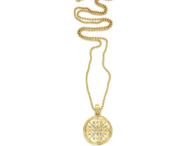 buy-womens-gold-diamond-necklaces-for-mothers-day-gifts
