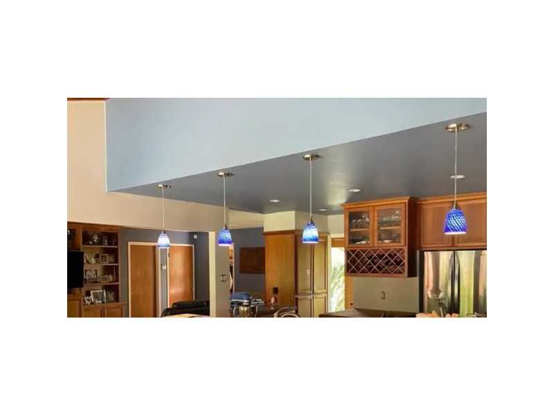 bring-new-life-to-your-walls-with-mister-paint-small-1
