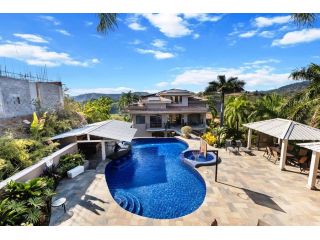 get-hermosa-beach-villa-for-your-next-vacation-small-0