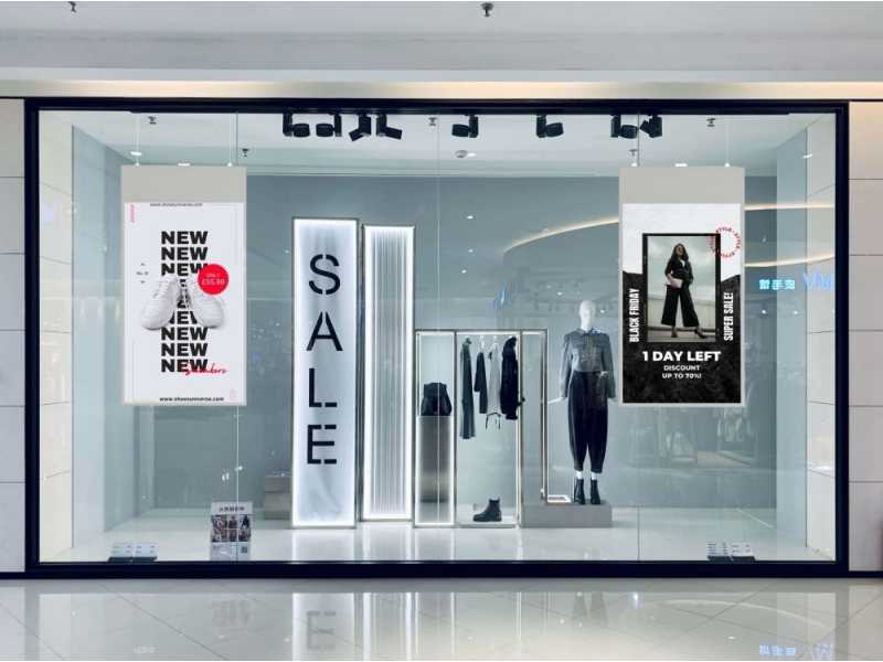 vibrant-retail-window-displays-small-0