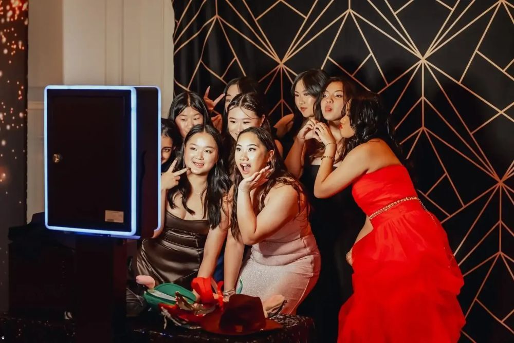 best-photo-booth-rental-for-birthday-parties-by-popnpixels-big-0