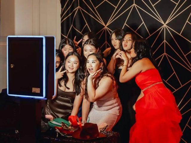 best-photo-booth-rental-for-birthday-parties-by-popnpixels