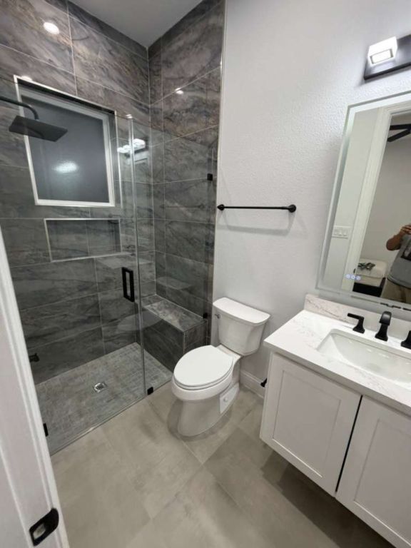 bathroom-remodeling-in-sachse-by-oak-custom-remodeling-big-4