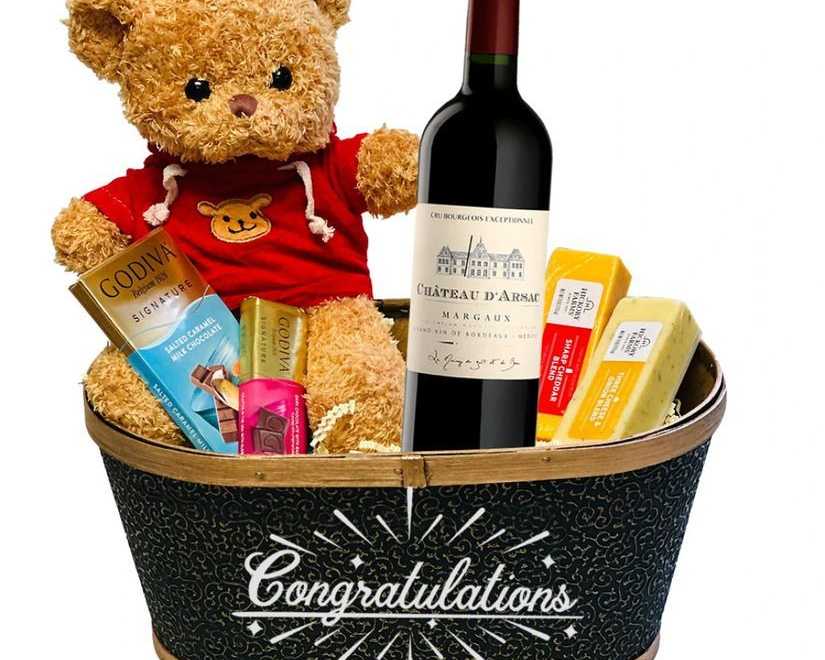 celebrate-success-with-a-premium-graduation-wine-basket