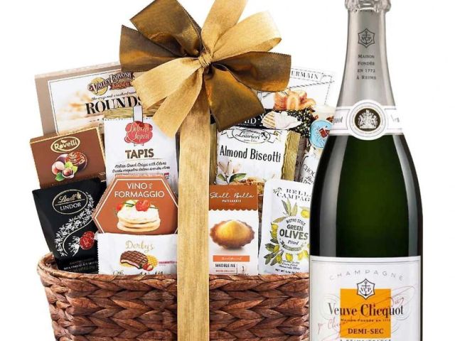 elegant-wine-gifts-for-coworkers-to-show-appreciation