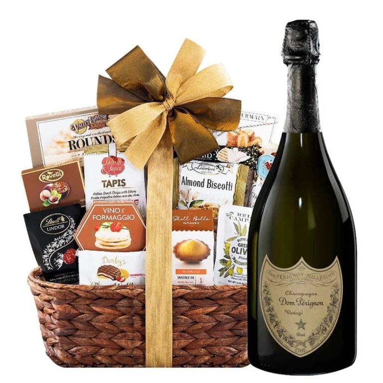 impress-clients-and-teams-with-elegant-corporate-champagne-gifts-big-0