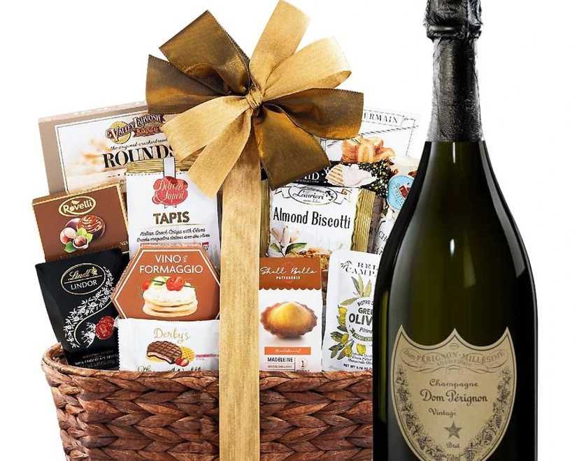 impress-clients-and-teams-with-elegant-corporate-champagne-gifts