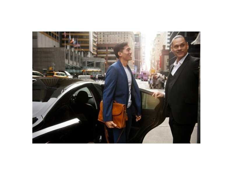 dependable-and-upscale-car-service-in-denver-small-0
