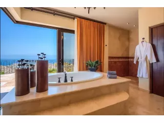 the-ultimate-luxury-beach-vacation-small-1