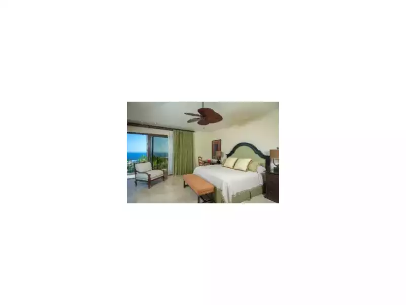 the-ultimate-luxury-beach-vacation-small-0