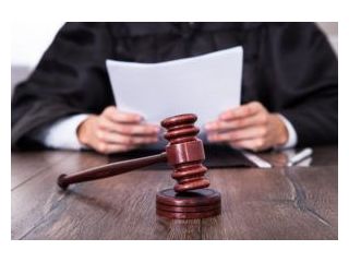 how-a-criminal-defense-attorney-van-nuys-handles-felony-charges-small-1
