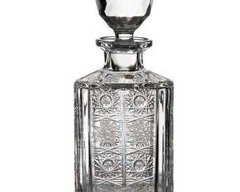 crystal-whiskey-decanter-set-distinct-bar-statement
