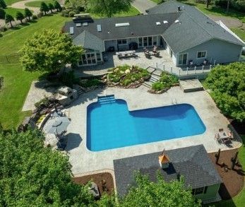 professional-realtors-serving-new-milford-big-0