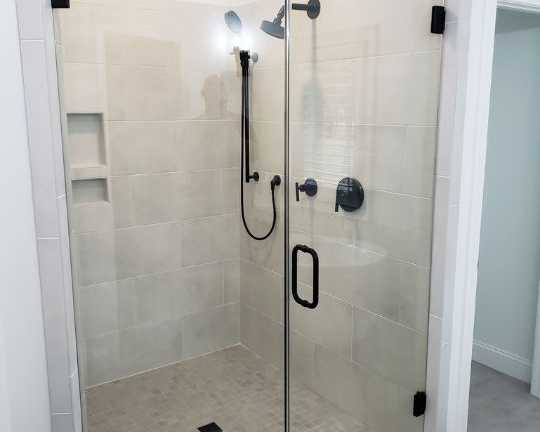 bathroom-remodeling-greenville-sc-mountain-creek-cabinets