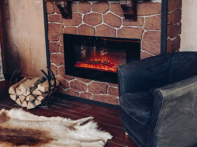 elevate-your-living-room-with-modern-fireplace-solutions