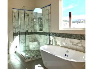 bath-remodelling-in-pacific-beach-small-0