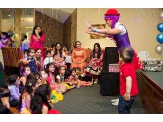 chicago-charming-magic-shows-for-weddings-festivals-small-0