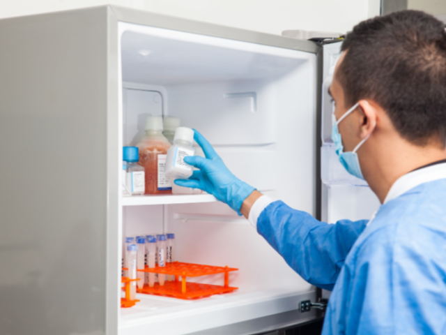 scientific-freezer-manufacturer-for-research-storage-needs