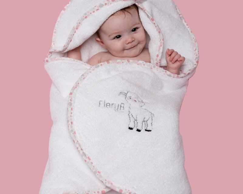 buy-pink-hooded-baby-towel-in-usa-soft-comfort-for-spring-season