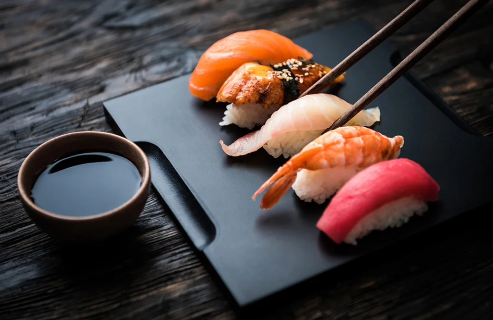best-sushi-restaurants-longmont-east-moon-asian-bistrosushi-big-0