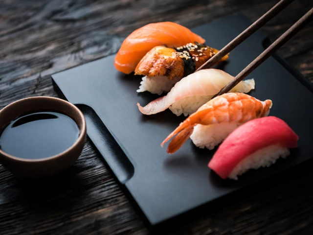 best-sushi-restaurants-longmont-east-moon-asian-bistrosushi