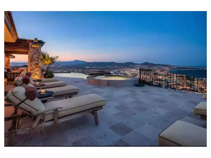 experience-luxury-privacy-in-paradise-small-1