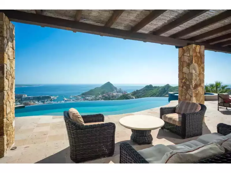 luxury-dining-in-your-own-paradise-small-0