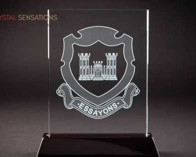 stunning-custom-glass-engraving-for-corporate-gifts