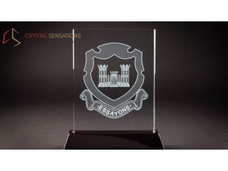 stunning-custom-glass-engraving-for-corporate-gifts-small-0
