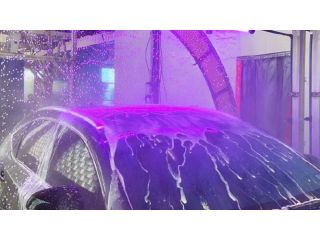 professional-car-wash-and-auto-care-services-small-0