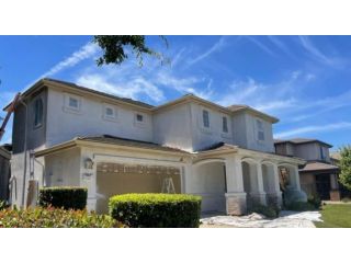 enhance-curb-appeal-with-mister-paint-exterior-painting-solutions-small-1