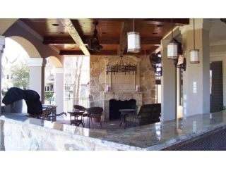 invest-in-luxury-using-custom-outdoor-kitchens-in-houston-small-0