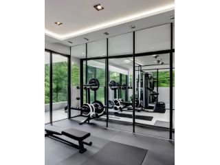 custom-gym-glass-windows-installation-services-small-0