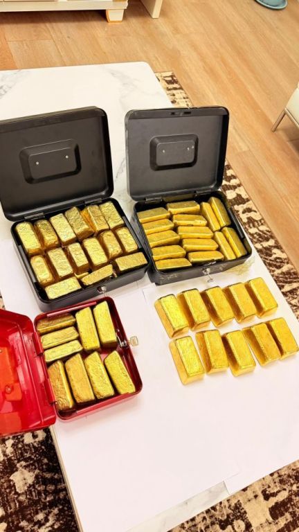 premium-gold-gold-bars-gold-samples-big-1