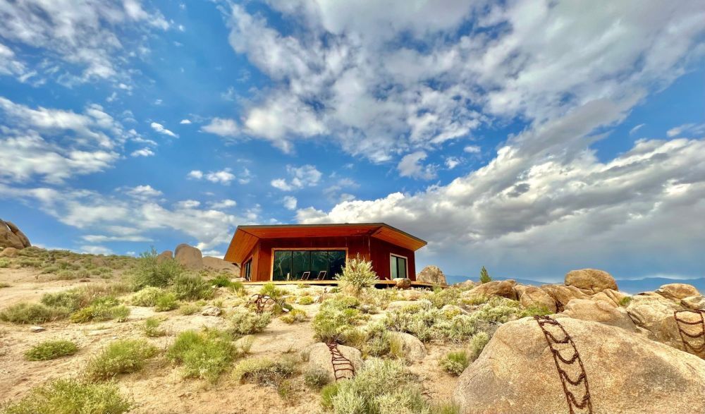 a-hidden-desert-escape-in-the-eastern-sierra-big-0
