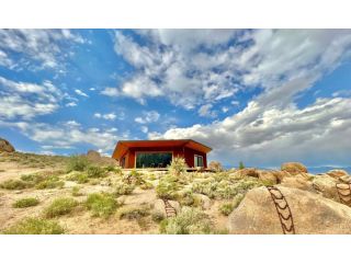 a-hidden-desert-escape-in-the-eastern-sierra-small-0
