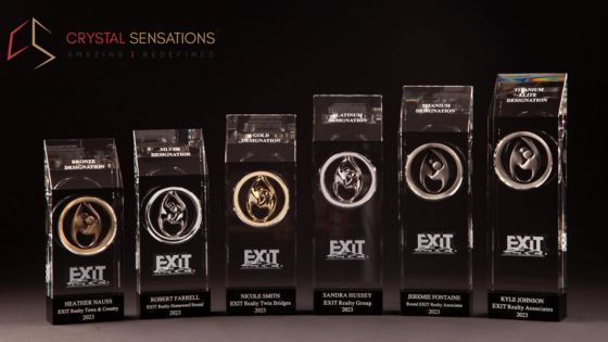 luxury-engraved-crystal-awards-for-corporate-recognition-big-0